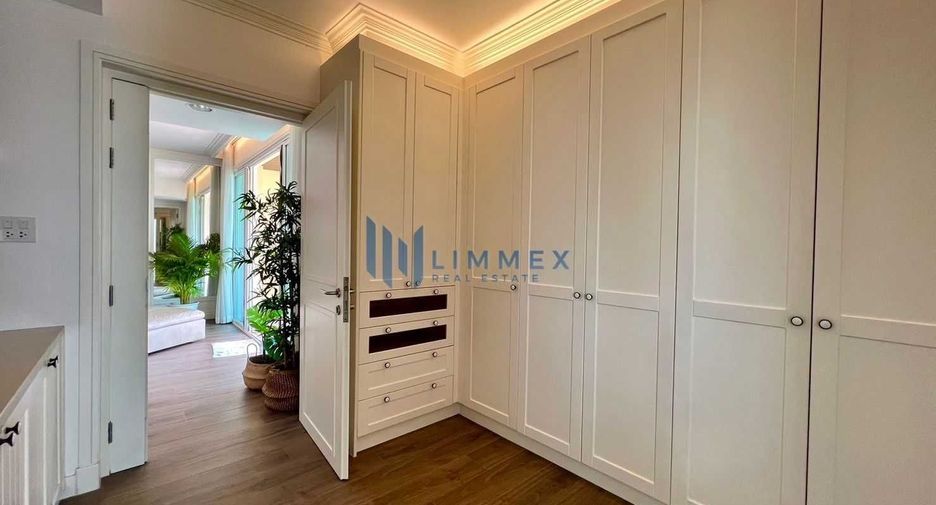 For rent そして for sale 4 Beds condo in Khlong Toei, Bangkok