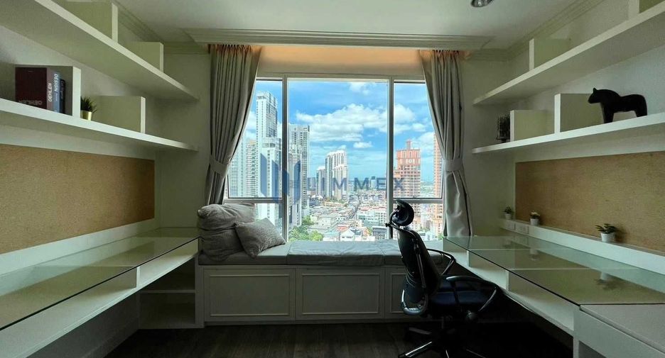 For rent そして for sale 4 Beds condo in Khlong Toei, Bangkok