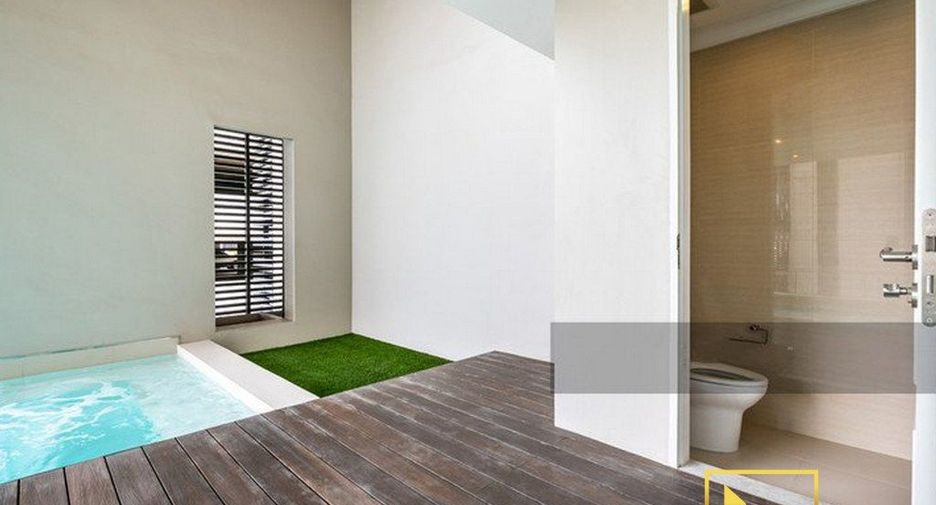 For rent そして for sale 4 Beds house in Watthana, Bangkok