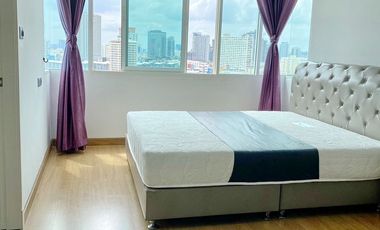 Condo en venta de 2 habitaciones en Huai Khwang, Bangkok