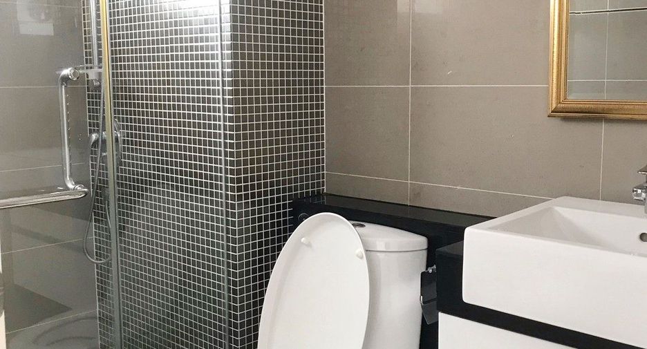 For sale 2 ベッドルーム condo in Huai Khwang, Bangkok