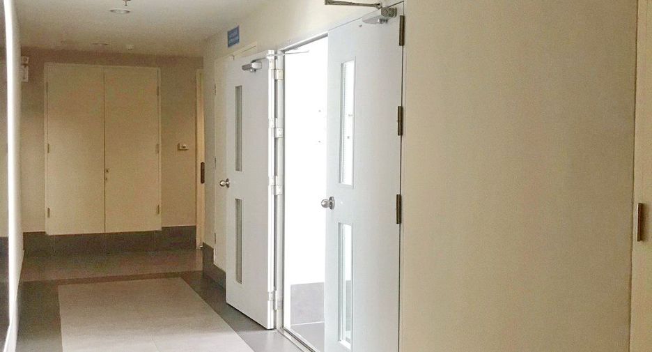 For sale 2 ベッドルーム condo in Huai Khwang, Bangkok
