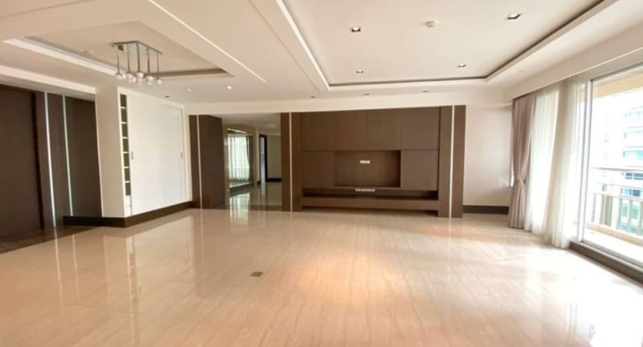 Wohnung zur Miete mit 3 Zimmer in Khlong Toei, Bangkok