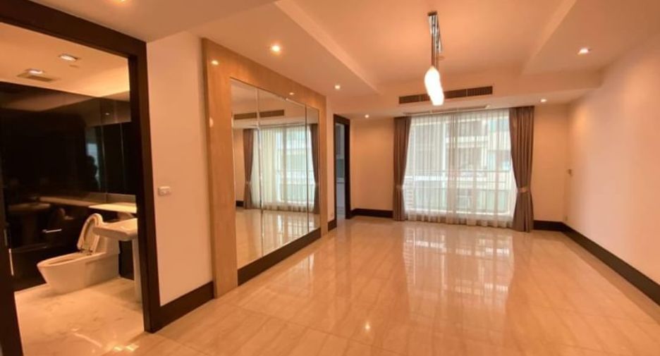 Wohnung zur Miete mit 3 Zimmer in Khlong Toei, Bangkok