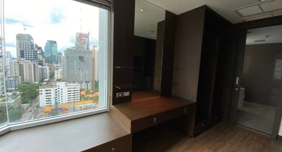 Wohnung zur Miete mit 3 Zimmer in Khlong Toei, Bangkok