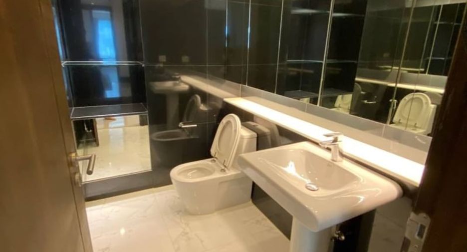 Wohnung zur Miete mit 3 Zimmer in Khlong Toei, Bangkok