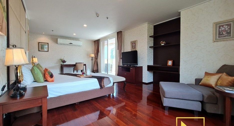 For rent 4 Beds serviced apartment in Watthana, Bangkok