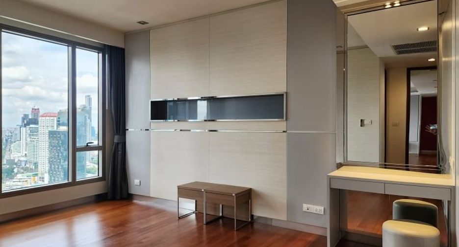 Wohnung zur Miete mit 3 Zimmer in Khlong Toei, Bangkok