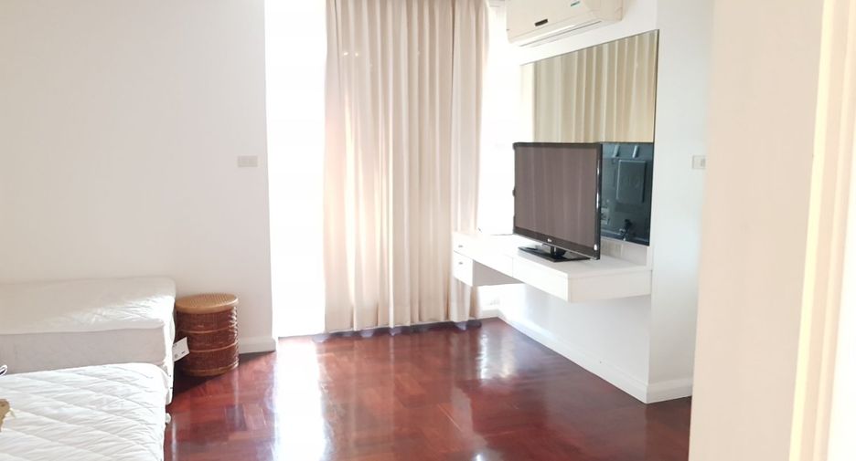 Condo en alquiler de 3 habitaciones en Watthana, Bangkok