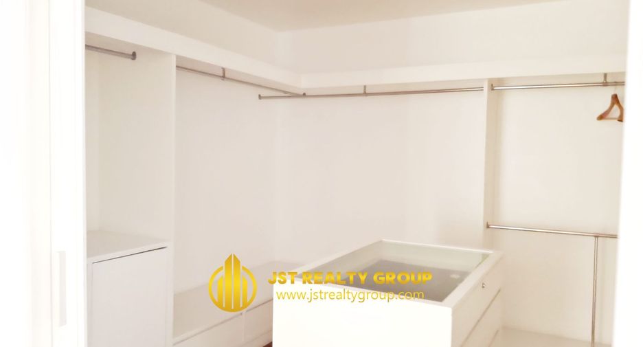 Condo en alquiler de 3 habitaciones en Watthana, Bangkok