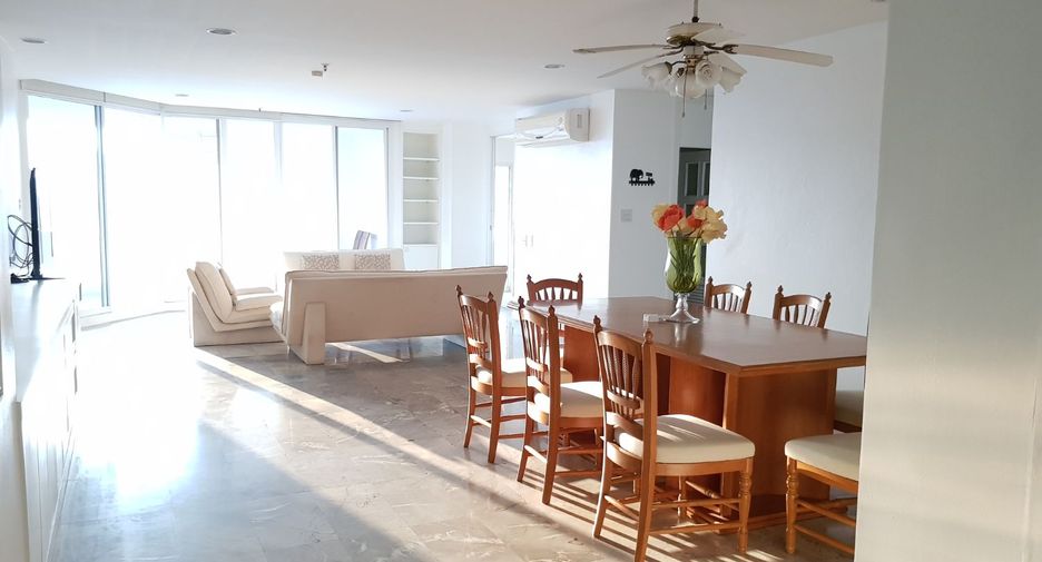 Condo en alquiler de 3 habitaciones en Watthana, Bangkok