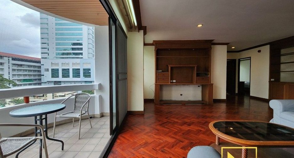 For rent 2 bed apartment in Watthana, Bangkok