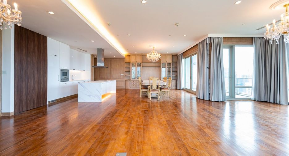 Wohnung zur Miete mit 4 Zimmer in Pathum Wan, Bangkok