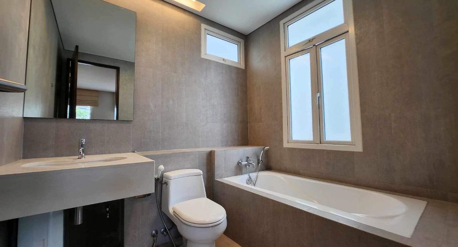 For rent 4 ベッドルーム house in Watthana, Bangkok