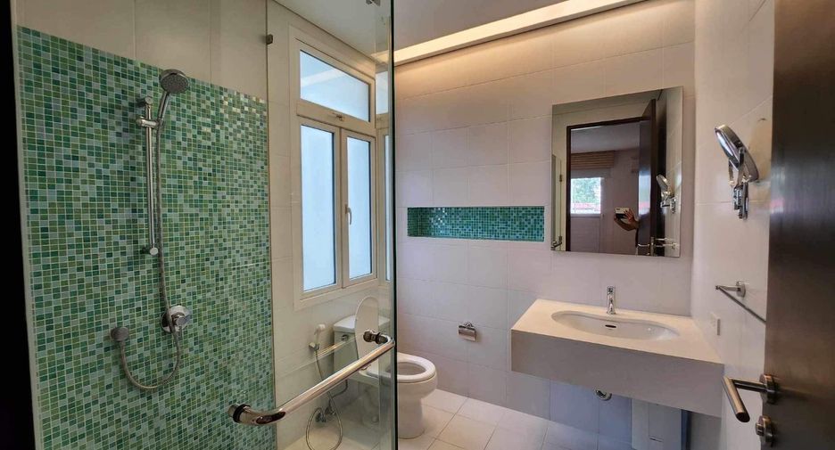 For rent 4 ベッドルーム house in Watthana, Bangkok