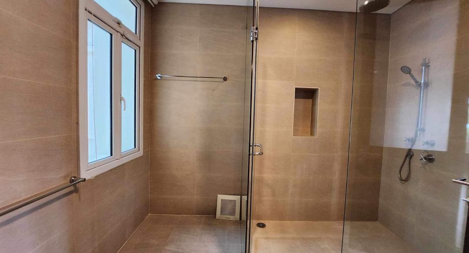 For rent 4 ベッドルーム house in Watthana, Bangkok