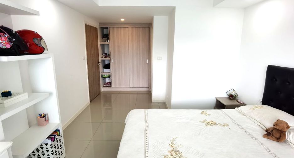For sale 1 bed apartment in Bang Saray, Pattaya