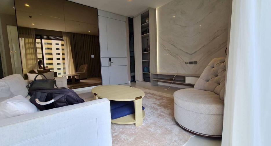 For rent 2 bedrooms condo in Khlong Toei, Bangkok