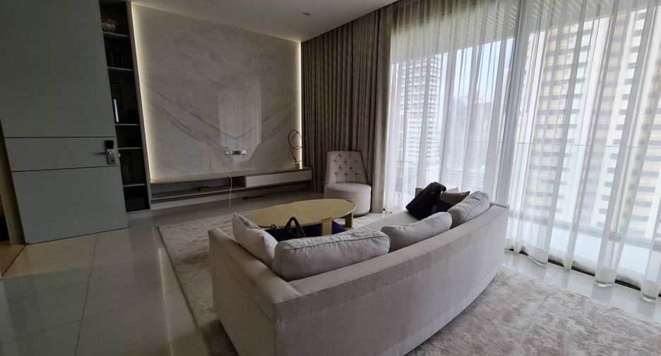 For rent 2 bedrooms condo in Khlong Toei, Bangkok