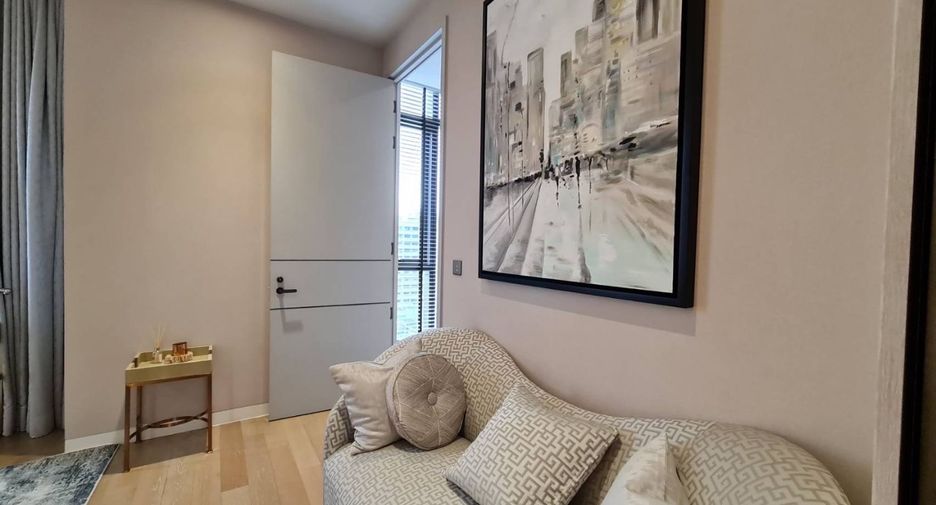 For rent 2 bedrooms condo in Khlong Toei, Bangkok