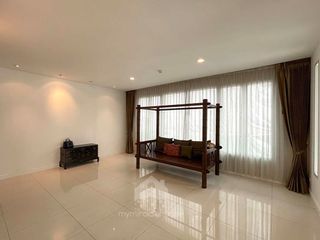 For rent 4 bed apartment in Watthana, Bangkok