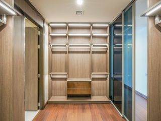 For sale 4 bedrooms condo in Khlong Toei, Bangkok