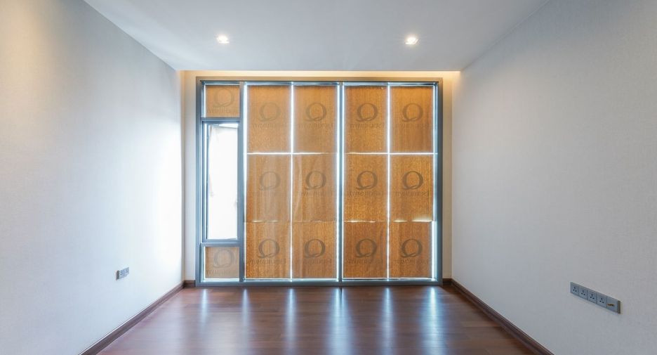 Condo en venta de 4 habitaciones en Khlong Toei, Bangkok
