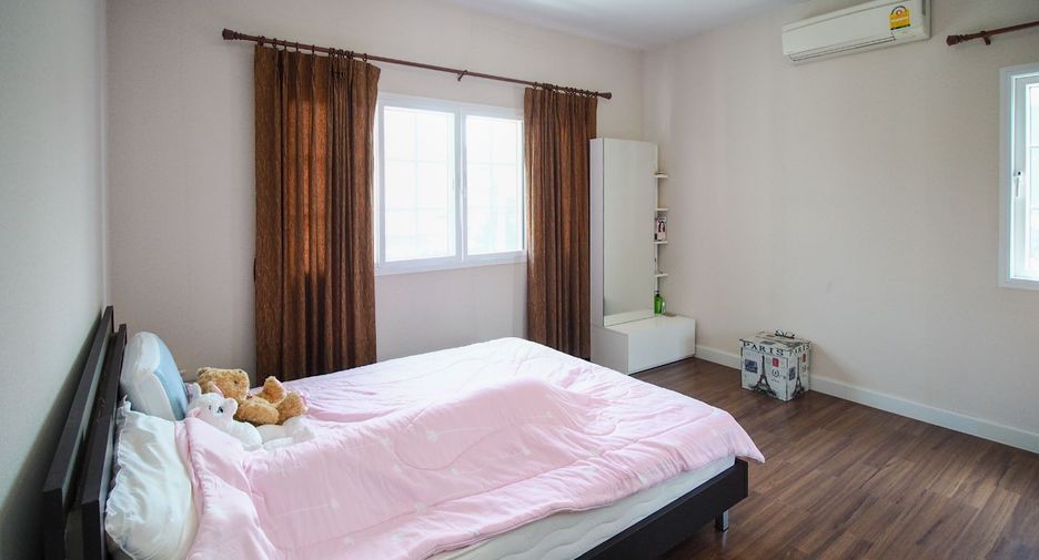 Haus zum Kauf mit 3 Zimmer in Khlong Sam Wa, Bangkok
