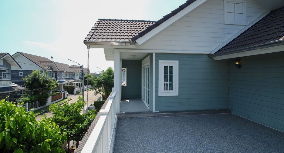 Haus zum Kauf mit 3 Zimmer in Khlong Sam Wa, Bangkok