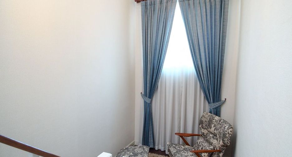 Haus zum Kauf mit 3 Zimmer in Khlong Sam Wa, Bangkok