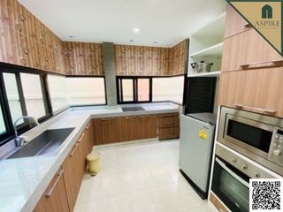 For sale 4 Beds house in Phaya Thai, Bangkok