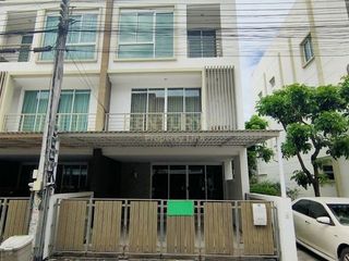 Reihenhaus zur Miete mit 3 Zimmer in Chatuchak, Bangkok