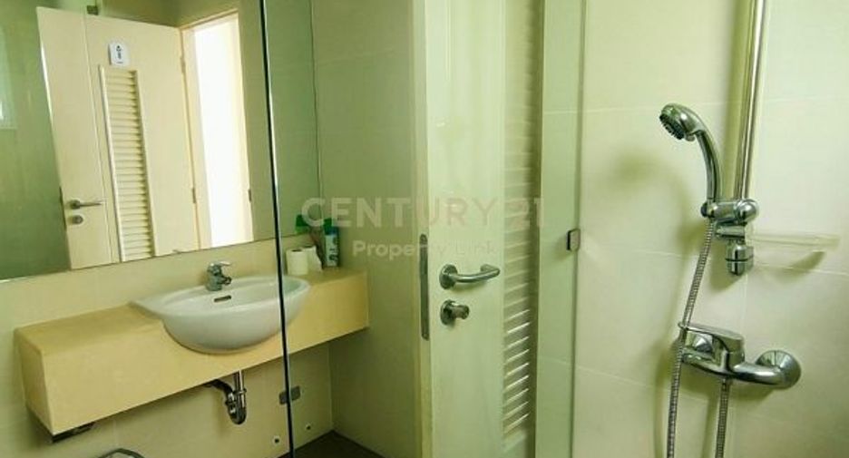 For rent 3 bedrooms townhouse in Chatuchak, Bangkok