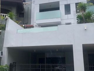Casa adosada en alquiler de 4 habitaciones en Khlong Toei, Bangkok