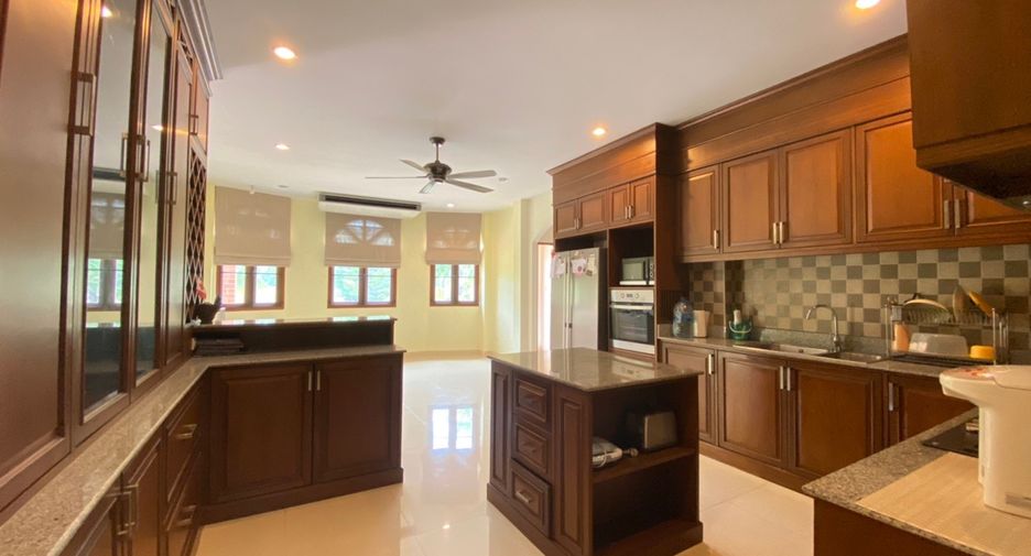 Villa en venta de 3 habitaciones en San Sai, Chiang Mai