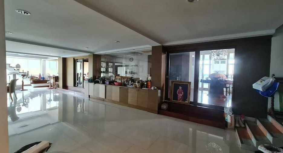 For sale 5 bedrooms retail Space in Bang Bon, Bangkok