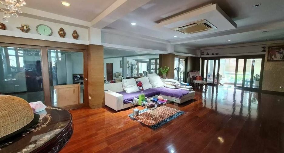 For sale 5 bedrooms retail Space in Bang Bon, Bangkok