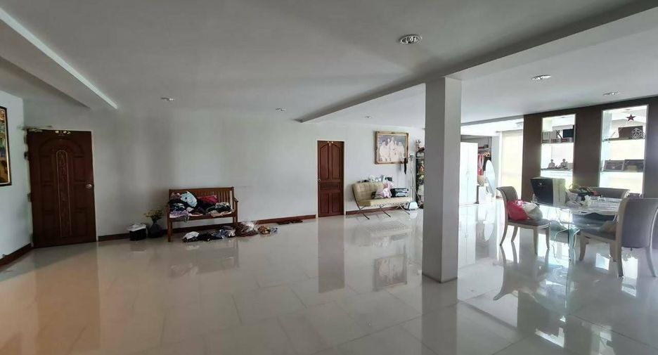 For sale 5 bedrooms retail Space in Bang Bon, Bangkok