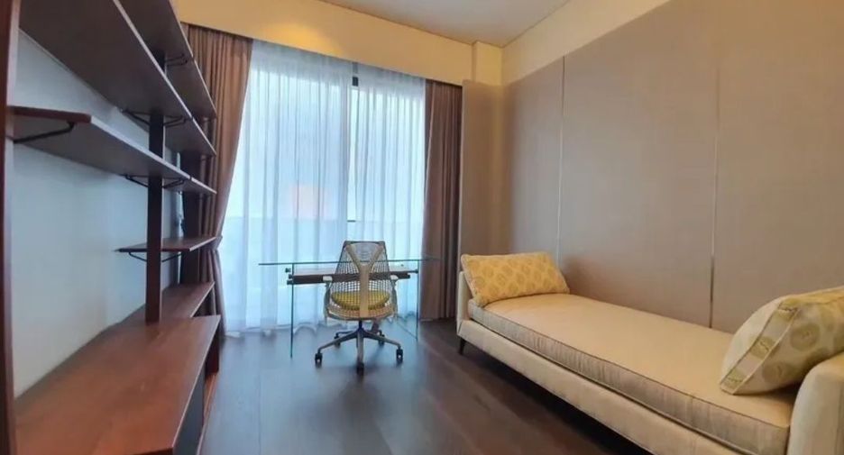 For rent and for sale 3 bedrooms condo in Watthana, Bangkok