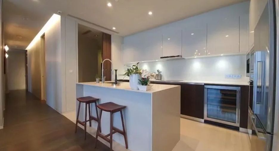 For rent and for sale 3 bedrooms condo in Watthana, Bangkok