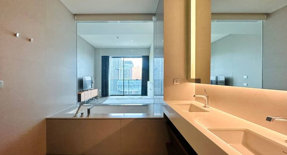 For rent and for sale 3 bedrooms condo in Watthana, Bangkok