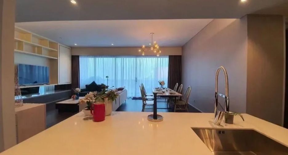 For rent and for sale 3 bedrooms condo in Watthana, Bangkok