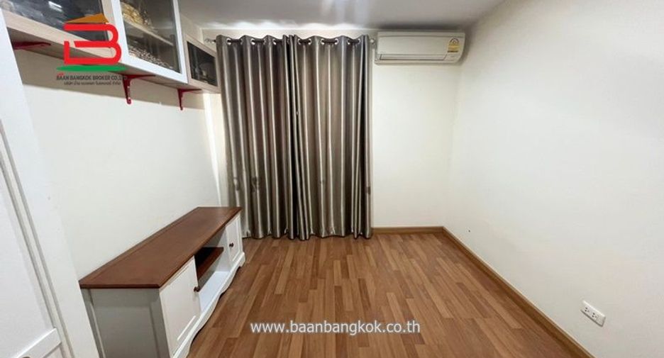 For sale 3 bedrooms townhouse in Prawet, Bangkok
