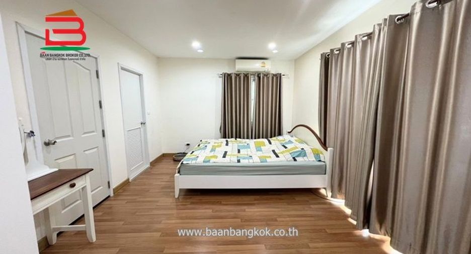 For sale 3 bedrooms townhouse in Prawet, Bangkok