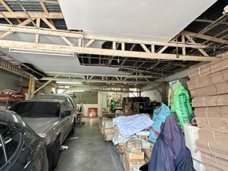 For sale 3 bed warehouse in Yan Nawa, Bangkok