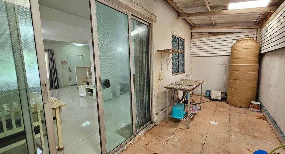 For sale 3 bedrooms townhouse in Sai Mai, Bangkok