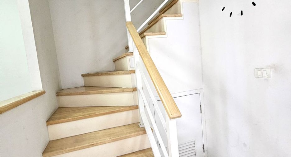 For sale 3 bedrooms townhouse in Sai Mai, Bangkok