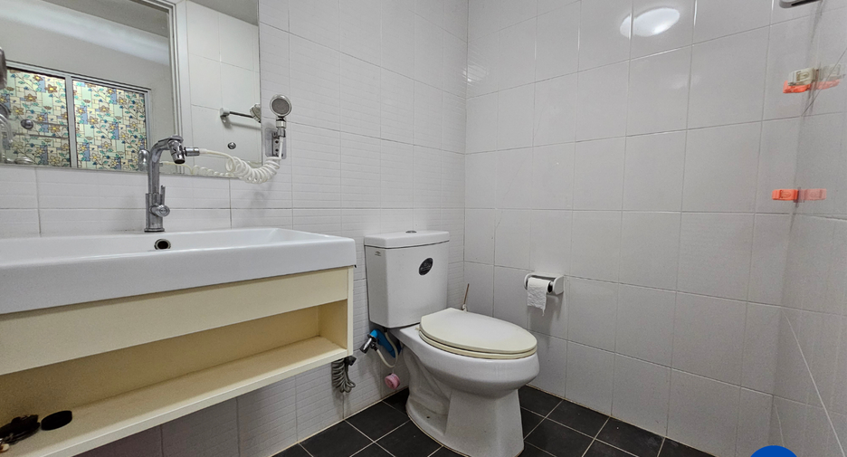 For sale 3 bedrooms townhouse in Sai Mai, Bangkok