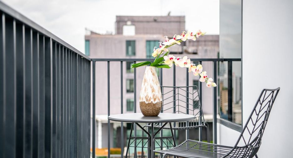 For rent and for sale 2 bedrooms condo in Watthana, Bangkok