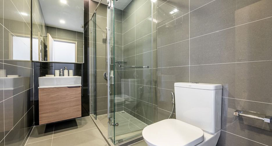 For rent and for sale 2 bedrooms condo in Watthana, Bangkok